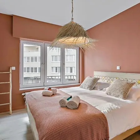 Huswell - Stylishly Refurbished With Sea View דירה